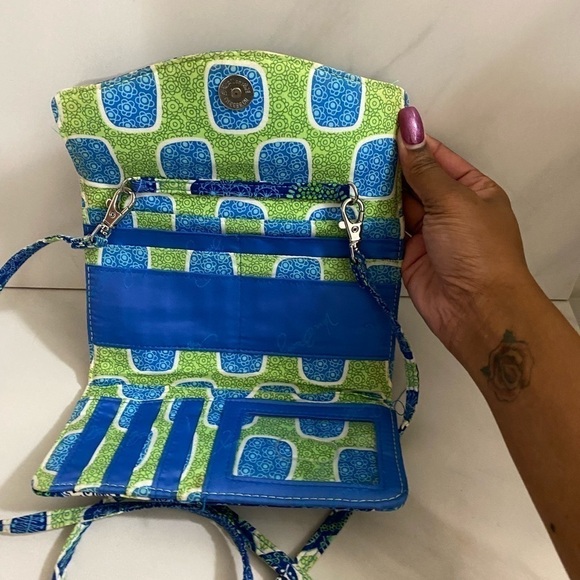 Vera Bradley ‘Doodle Daisy’ strap wallet crossbody - Picture 4 of 4